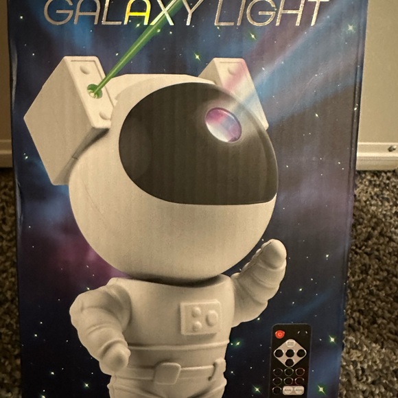 NWT: astronaut galaxy light - Picture 2 of 6